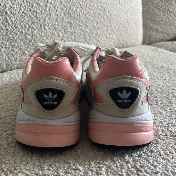 Adidas Original Women’s Falcon Sneaker - Picture 3 of 3